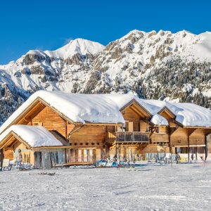 Nuit en chalet ou en hôtel : les vérifications discrètes à faire en arrivant